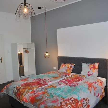 Triumphal Arc Flat In The Heart Of