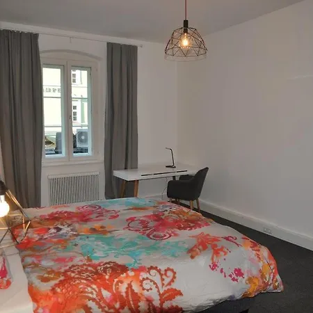 Triumphal Arc Flat In The Heart Of